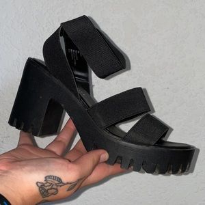 Madden Girl Strappy Chunky Black Sandals Heels